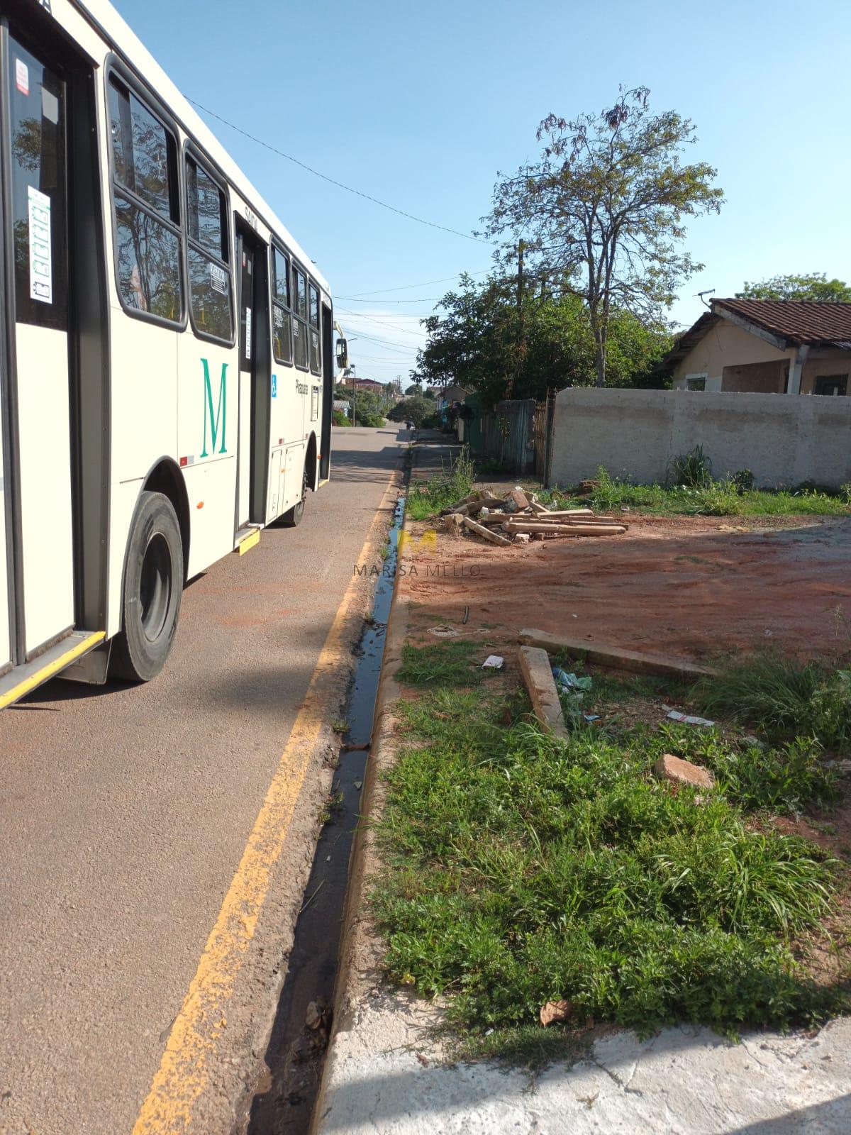 Terreno à venda com 1 quarto, 408m² - Foto 5